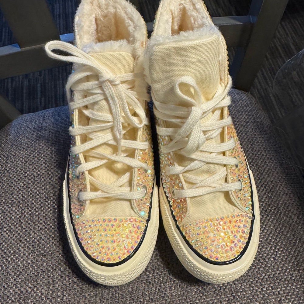 Elegant Cream High-Top Sneakers with Rhinestone Accents Platform Rhinestone Fur